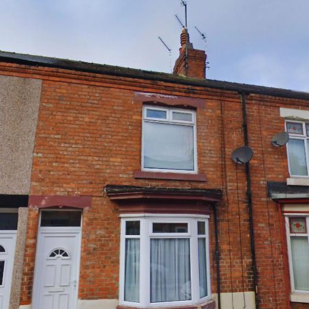 Villa Thornton - Stylish 3 Bed Terraced House With Free Parking Darlington  Exterior foto