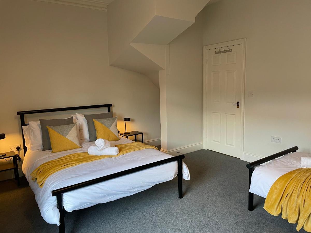Villa Thornton - Stylish 3 Bed Terraced House With Free Parking Darlington  Exterior foto