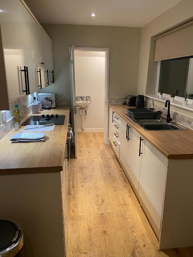 Villa Thornton - Stylish 3 Bed Terraced House With Free Parking Darlington  Exterior foto